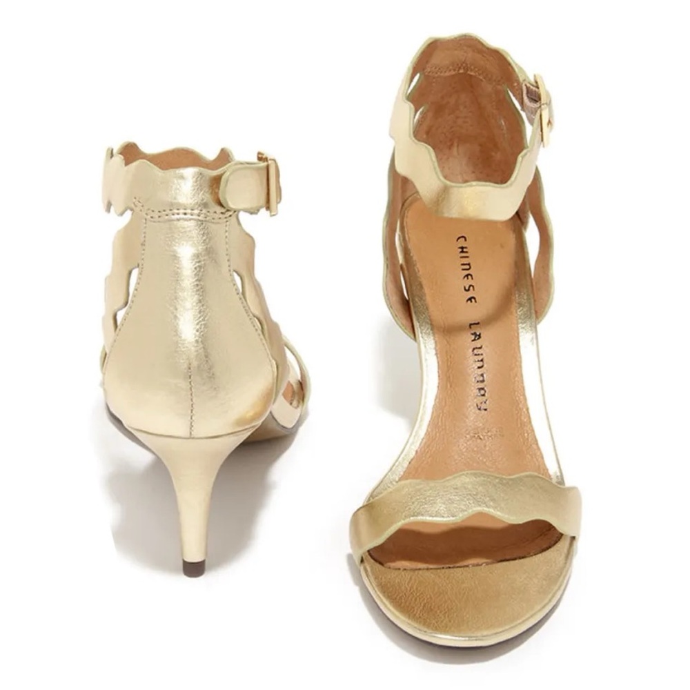 Chinese Laundry Metallic Gold Scalloped Heels